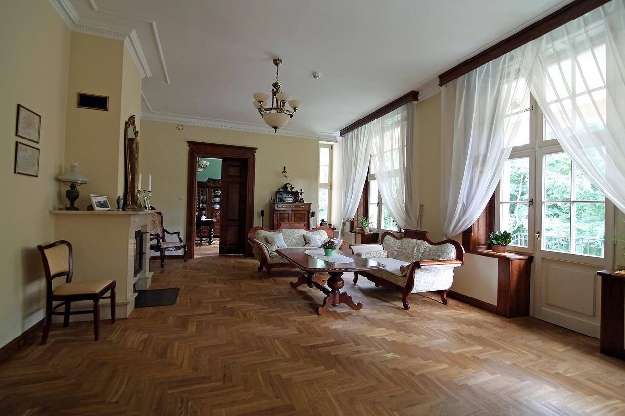 Dwor Bieland Bed and Breakfast Elbląg Eksteriør billede