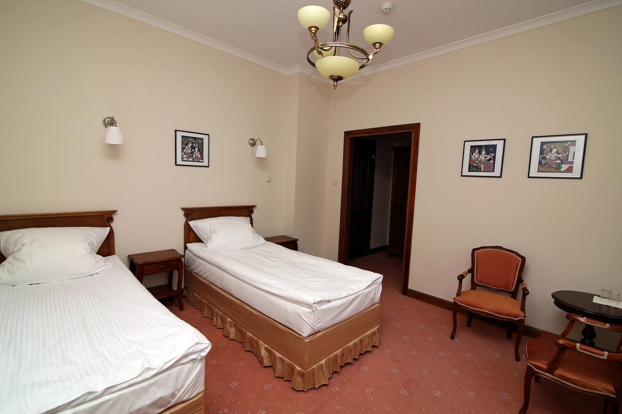 Dwor Bieland Bed and Breakfast Elbląg Eksteriør billede