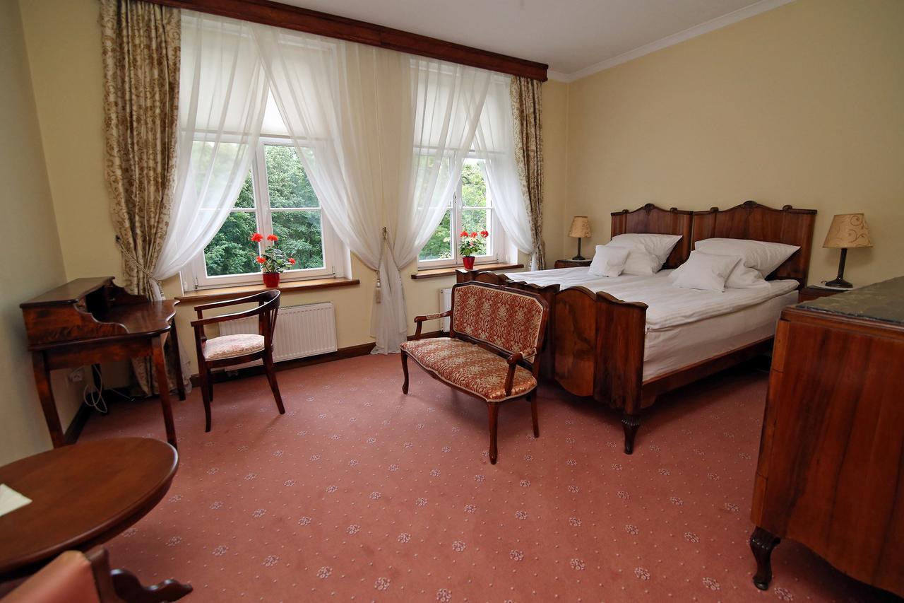 Dwor Bieland Bed and Breakfast Elbląg Eksteriør billede