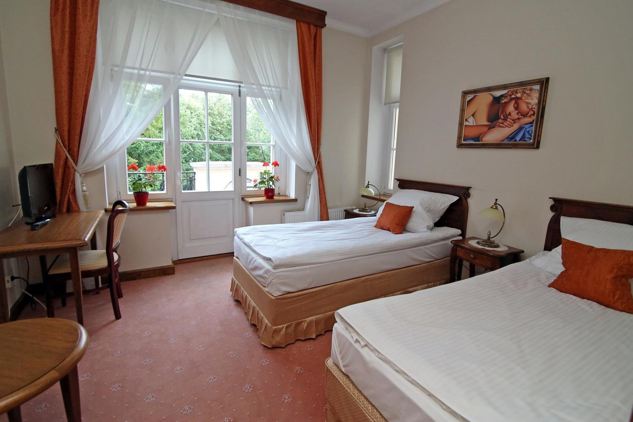 Dwor Bieland Bed and Breakfast Elbląg Eksteriør billede