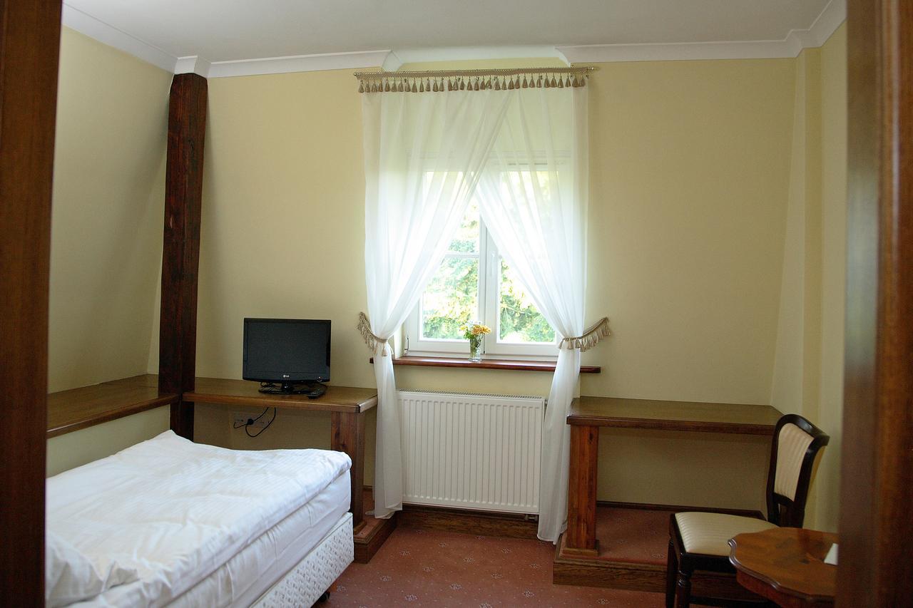 Dwor Bieland Bed and Breakfast Elbląg Eksteriør billede