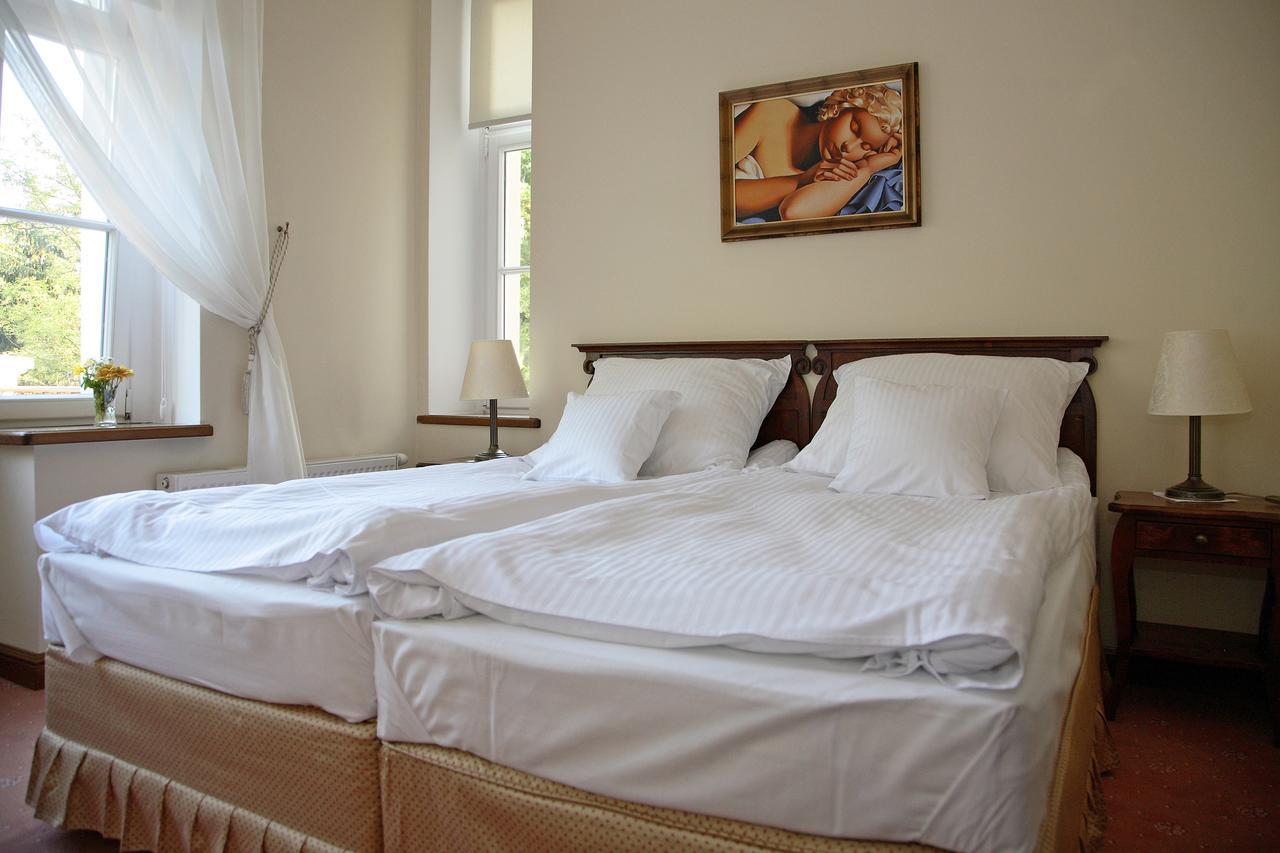 Dwor Bieland Bed and Breakfast Elbląg Eksteriør billede