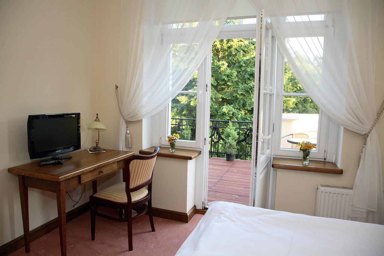 Dwor Bieland Bed and Breakfast Elbląg Eksteriør billede