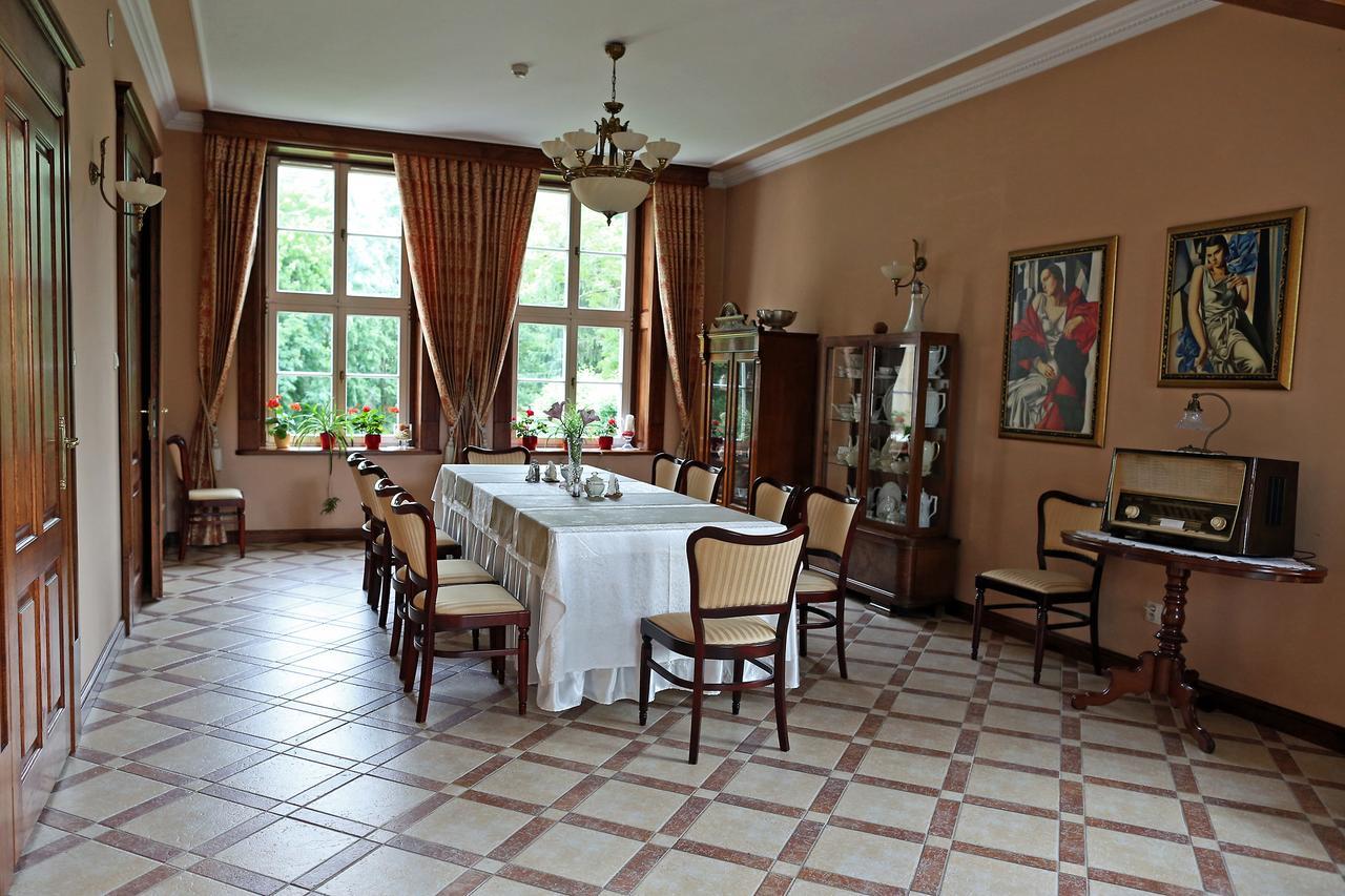 Dwor Bieland Bed and Breakfast Elbląg Eksteriør billede