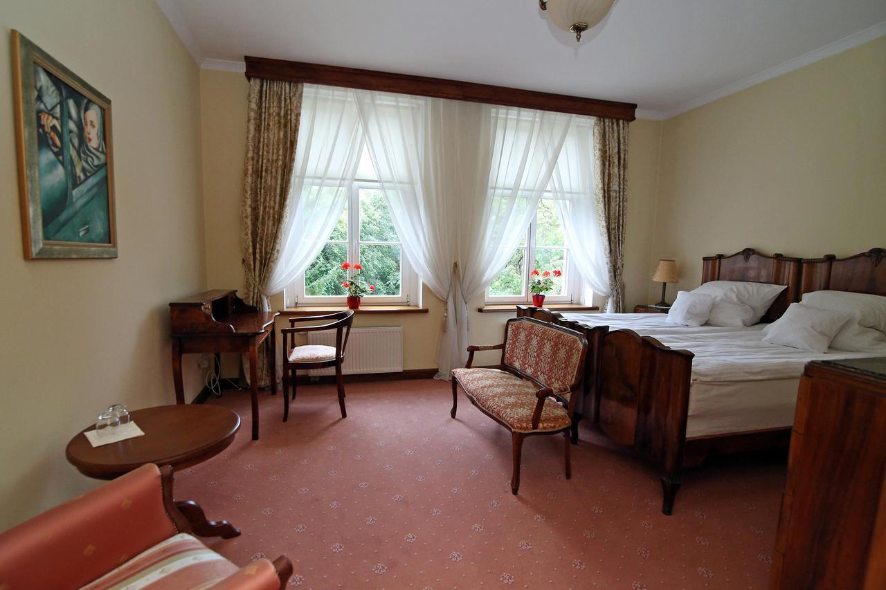 Dwor Bieland Bed and Breakfast Elbląg Eksteriør billede