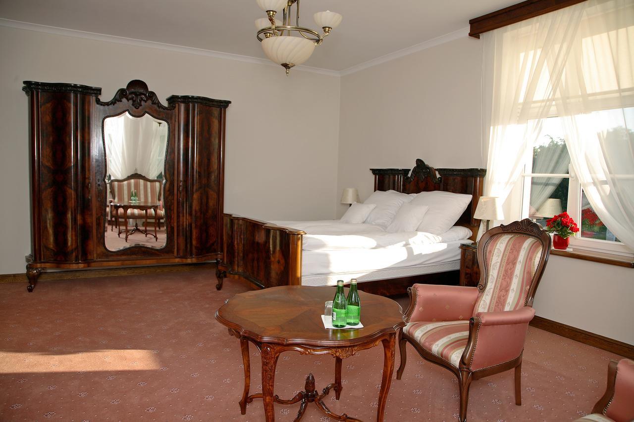Dwor Bieland Bed and Breakfast Elbląg Eksteriør billede